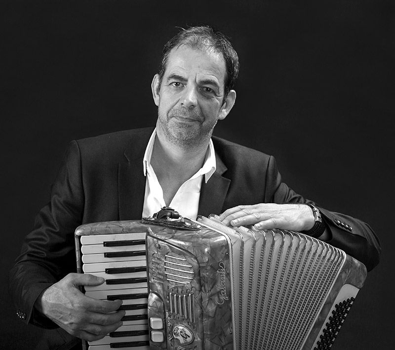 © Clicking Images | Vrij werk | Portret met muziekinstrument